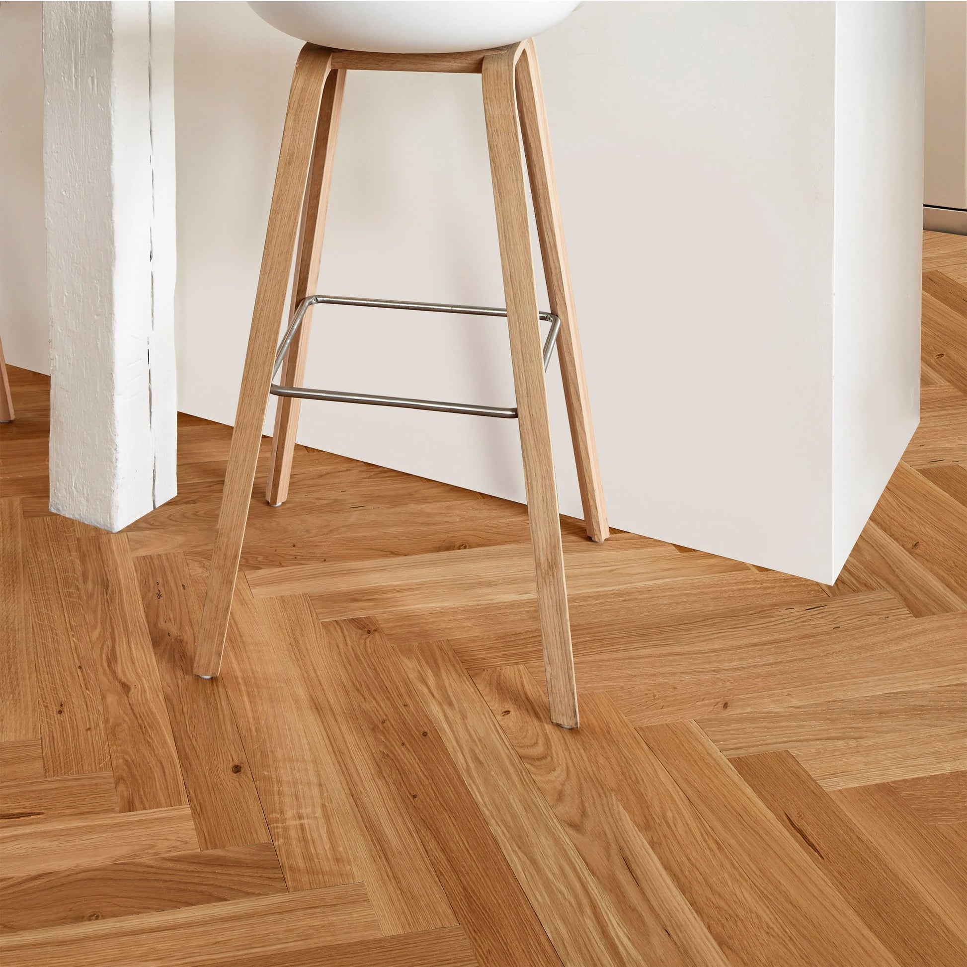 24,90€ mq ***STOCK AD ESAURIMENTO*** Bancali da 50mq di  Prefinito BAUWERK Monopark Rovere Spina 9,6x65x455 Verniciato Nodato - Eternal Parquet