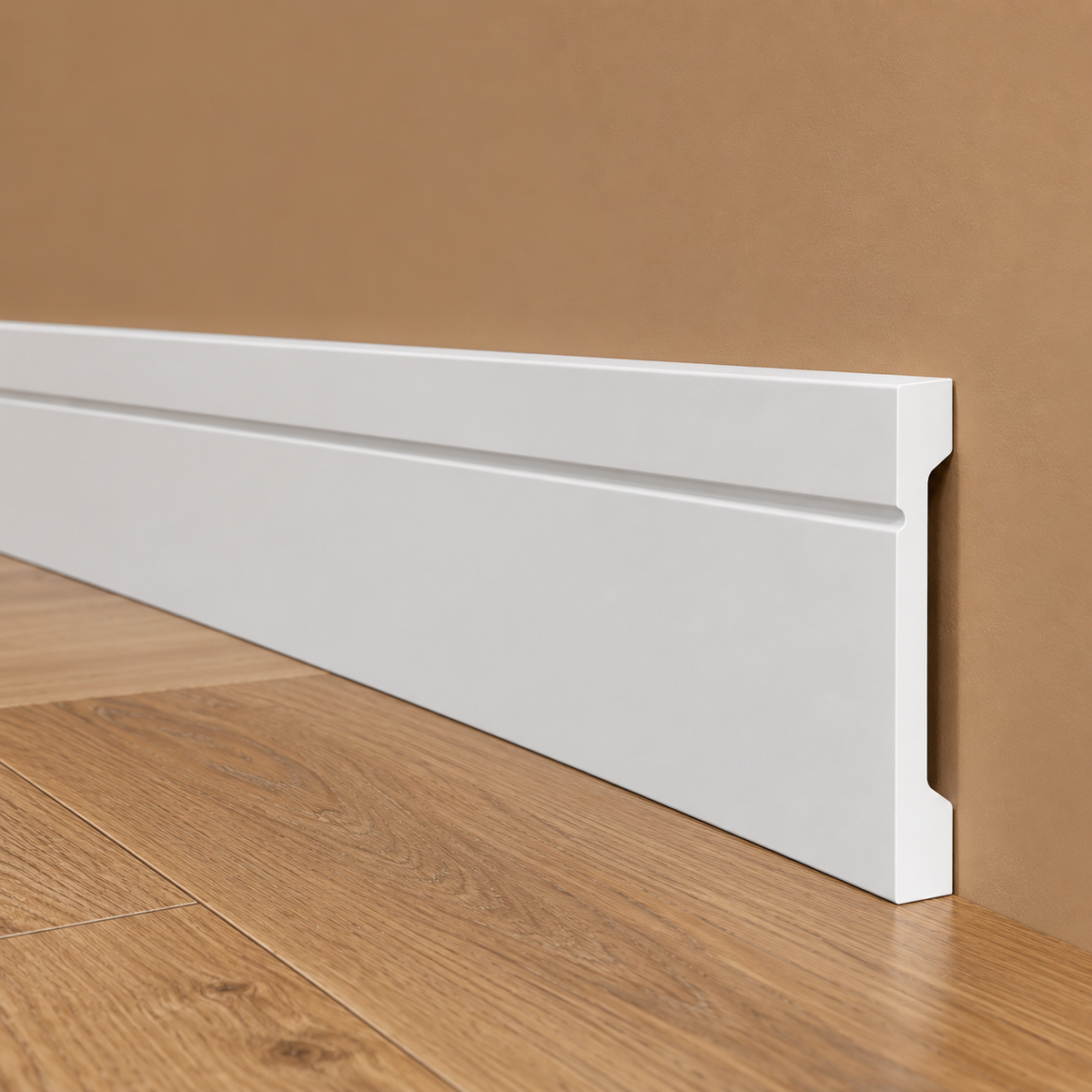 Battiscopa SQUADRATO BIANCO Passacavo ELEGANT 130x15mm in POLIMERI - Polistrutturato (prezzo al metro)