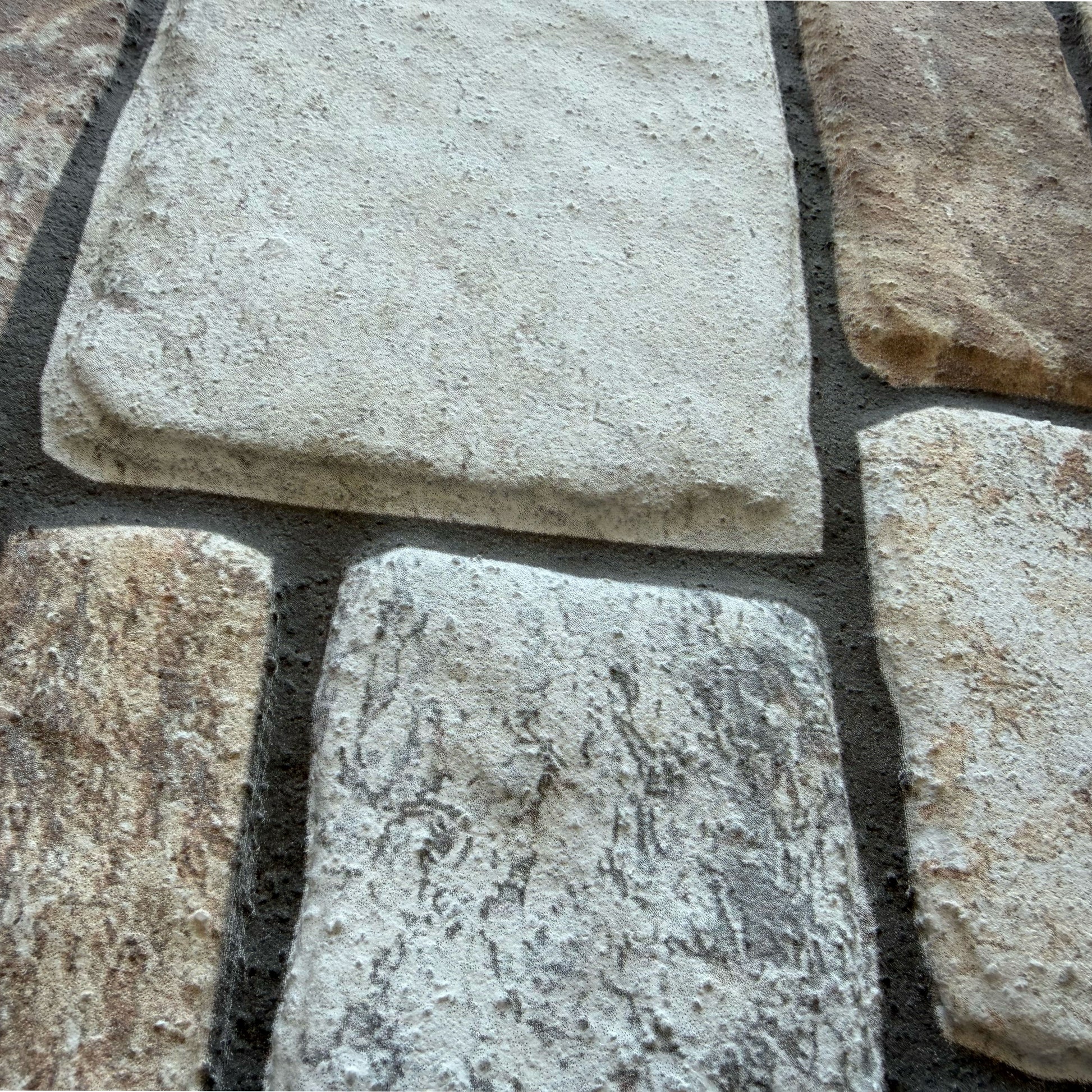CAPPOTTO esterno - interno isolante in STYROFOAM 3D spess.2cm (100x50cm) con resine e malta Pietre levigate - Eternal Parquet