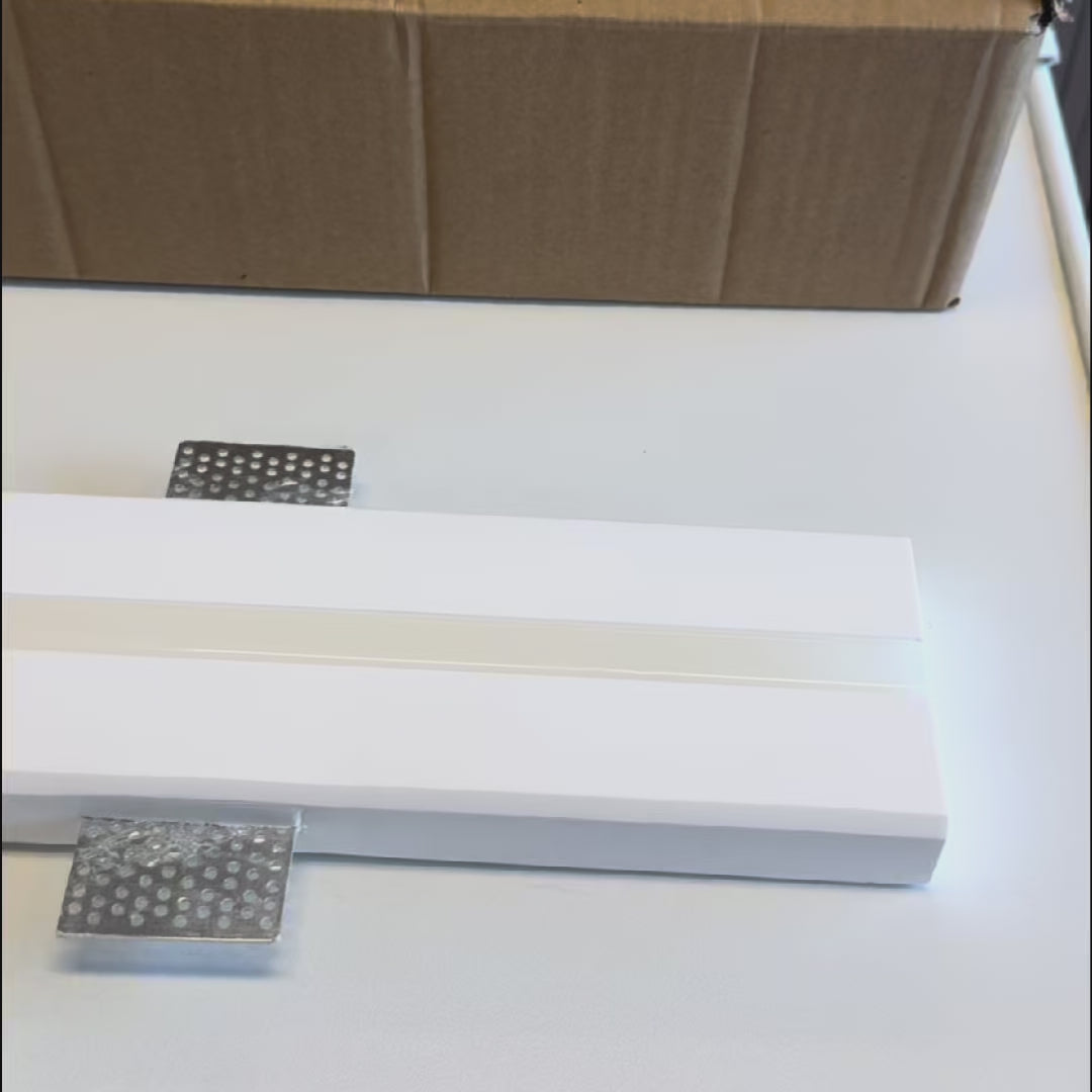 Charger la vidéo : *EN STOCK* Bande de plâtre céramique de 3 mètres (3 barres de 1 m) prête pour LED 90 x 1000 mm 