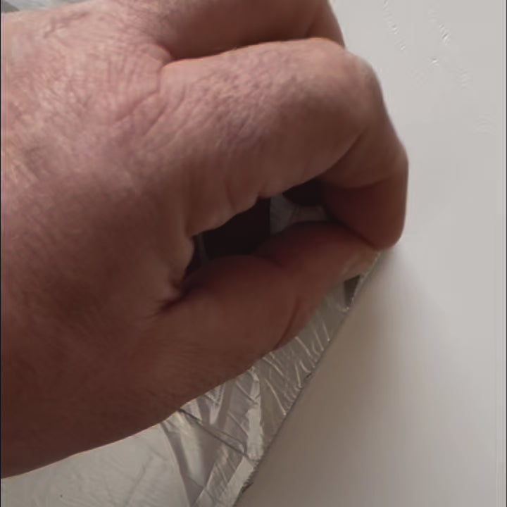 Carica video: Rotolo da 3,6mq Rivestimento AUTOADESIVO in SXP thermo/acustico MARMO LUCIDO HI-RES 1200x3000x2,5mm HYDRO. Col. 10