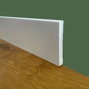 100ml di Battiscopa PREMIUM in legno MASSELLO squadrato 95x12 laccato bianco - Eternal Parquet