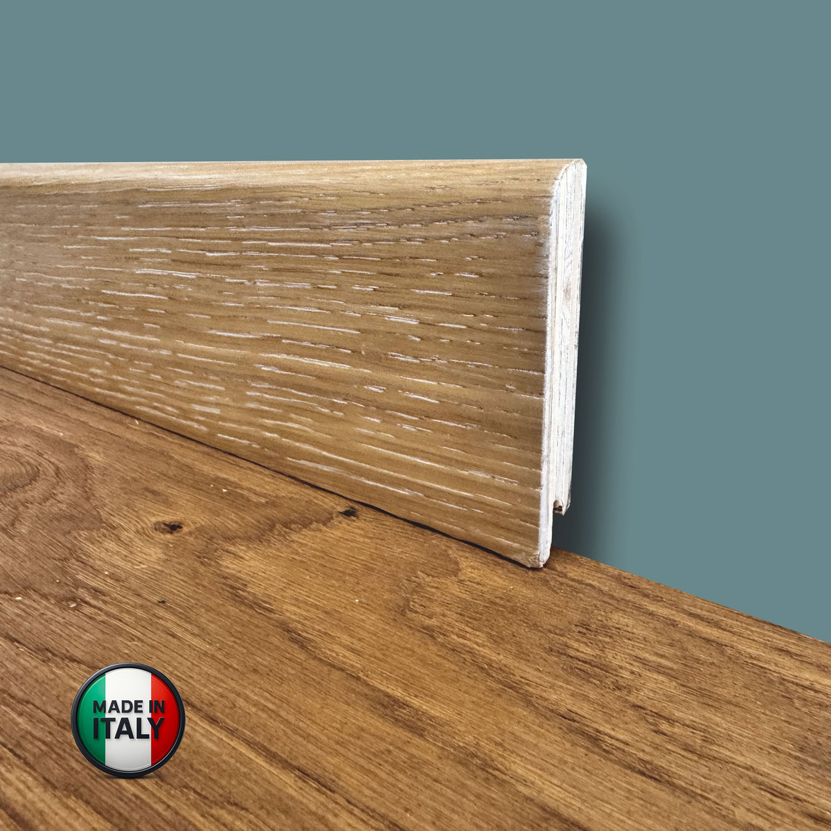 €1,69ml  ** FUORI TUTTO ** Lotti da 72ml di Battiscopa in legno multistrato impiall. ROVERE DECAPATO  82x13mm - Eternal Parquet