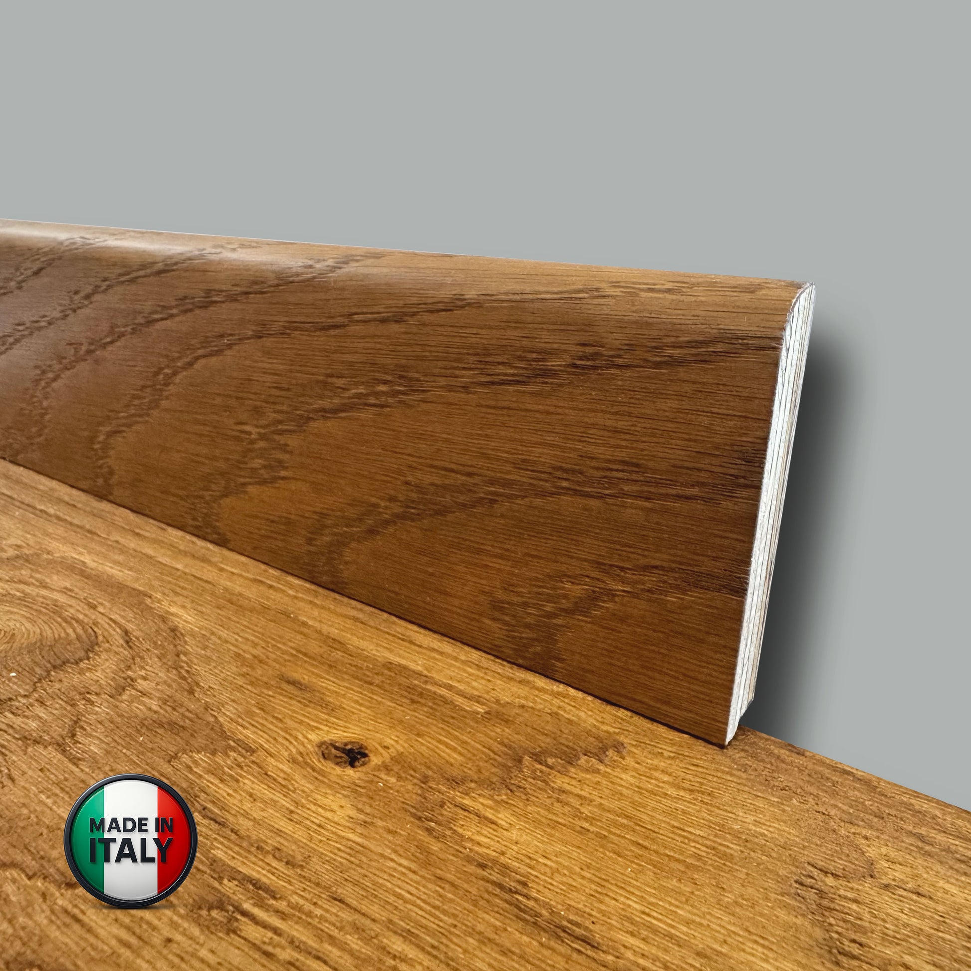 €1,49ml  ** FUORI TUTTO ** Lotti da 100ml di Battiscopa in legno multistrato impiall. rovere TERRA 70x10mm - Eternal Parquet