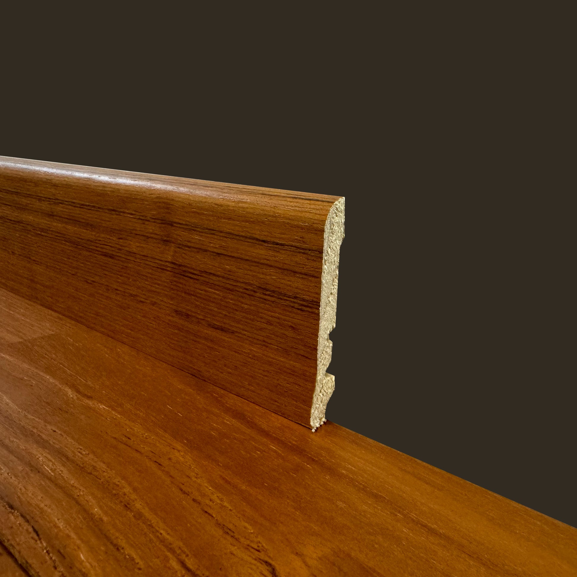 BATTISCOPA BC in legno MASSELLO impiallacciato VERO LEGNO DI TEAK 70x10 verniciato opaco poro aperto - Eternal Parquet