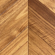 Parquet prefinito massiccio Teak Asia prima scelta Spina Francese (Chevron) vernice eco Satinata 10x90x510 - Eternal Parquet