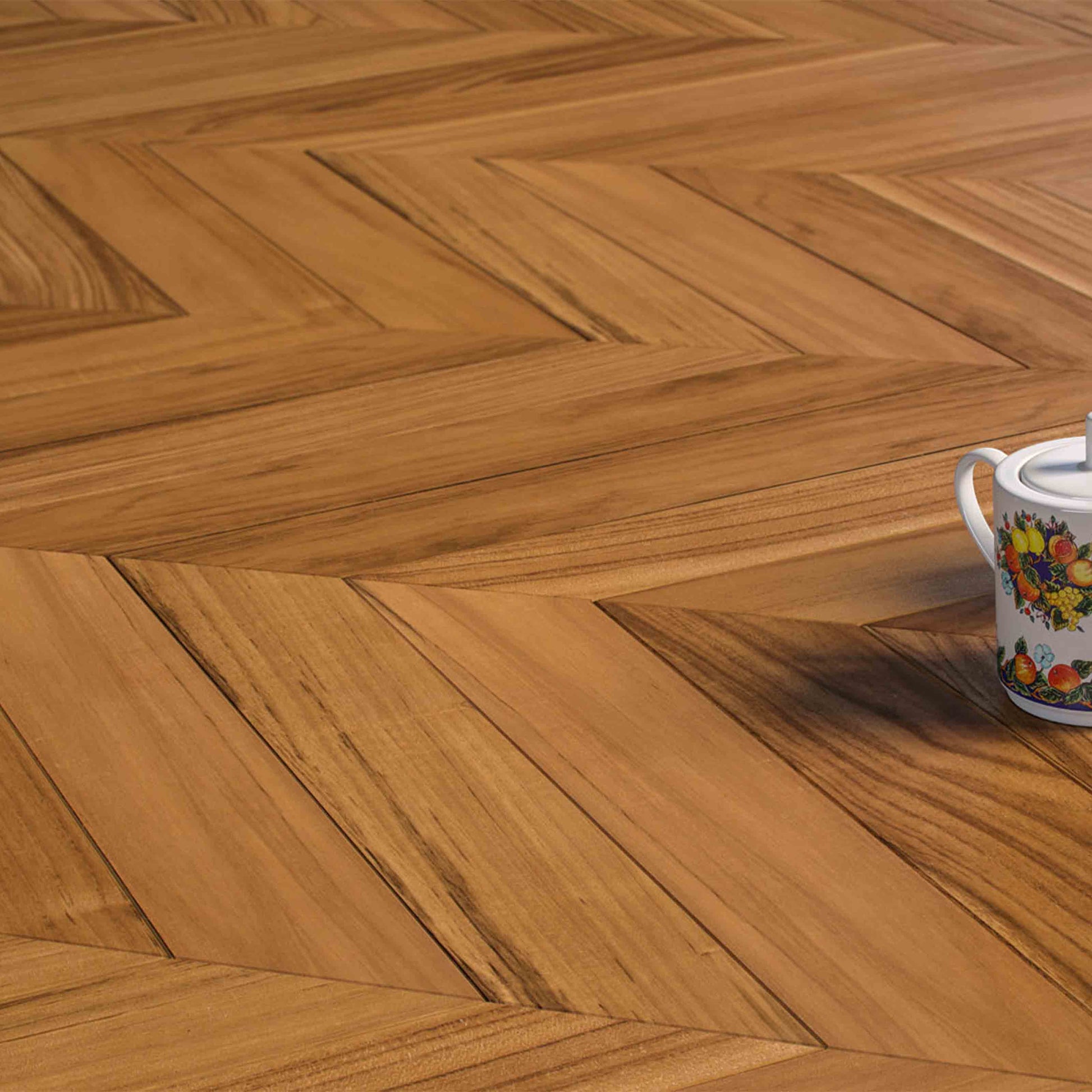 Parquet prefinito Teak Asia prima scelta Spina Francese (Chevron) verniciato spazzolato 14x90x600 - Eternal Parquet
