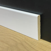 96ML di BATTISCOPA Squadrato laccato bianco in legno MASSELLO Massiccio 70X10 - Eternal Parquet
