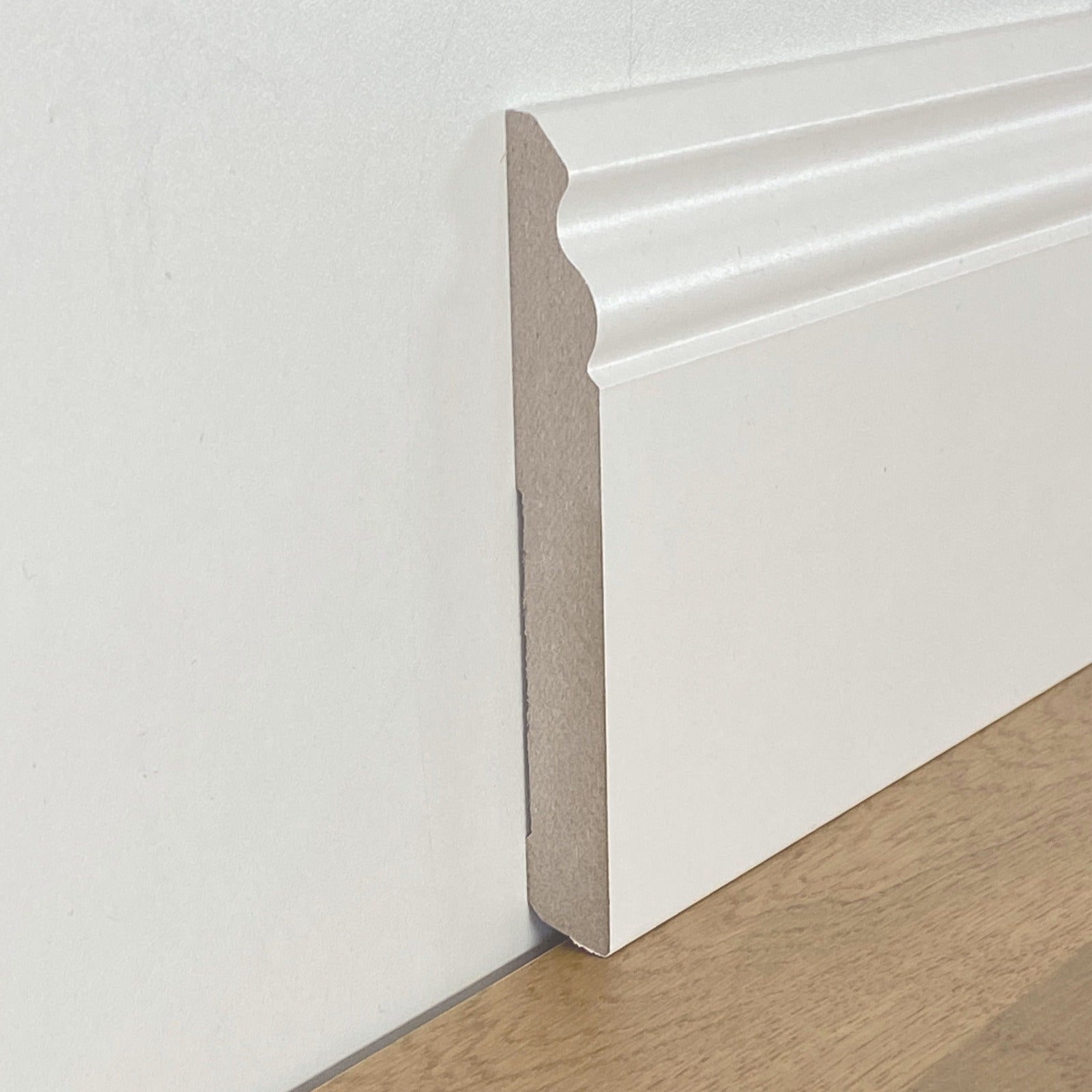 96ml di BATTISCOPA ZOCCOLINO DUCALE in FIBRA DI LEGNO COMPATTA 140X15 BIANCO - Eternal Parquet