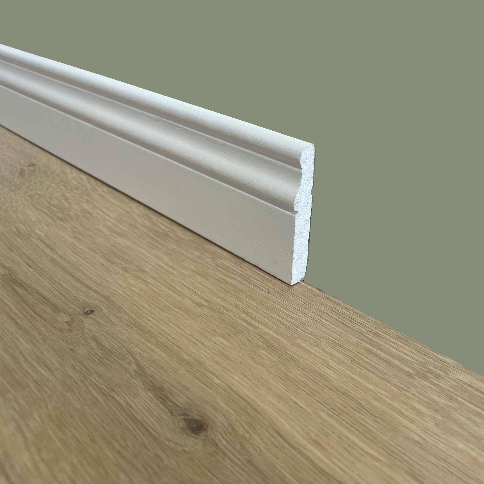 bancale da 100 metri lineari di  Battiscopa in Legno Massello Ducale 60x10mm  Laccato Bianco - Eternal Parquet