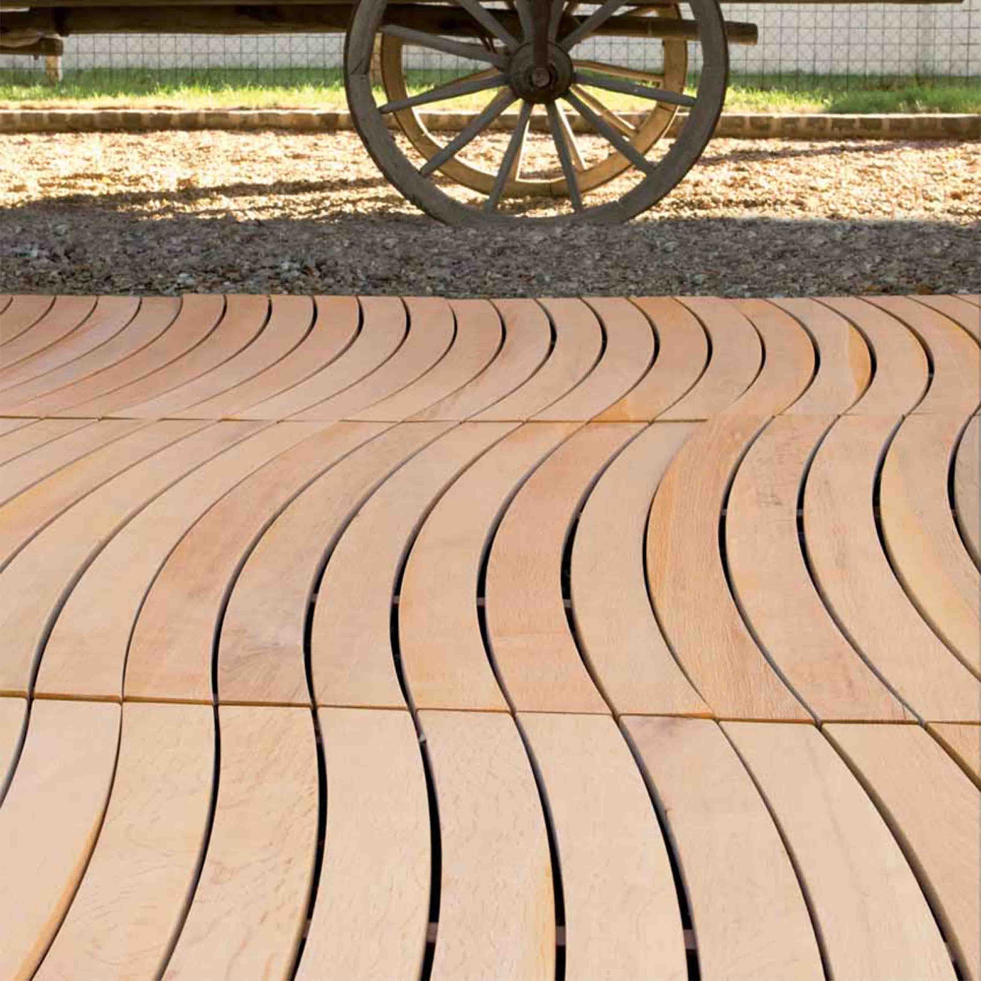 STOCK - 49.90mq - Decking ONDA RIVA in massello di Turkey Oak, moduli inclusa sottostruttura e trattamento - Eternal Parquet