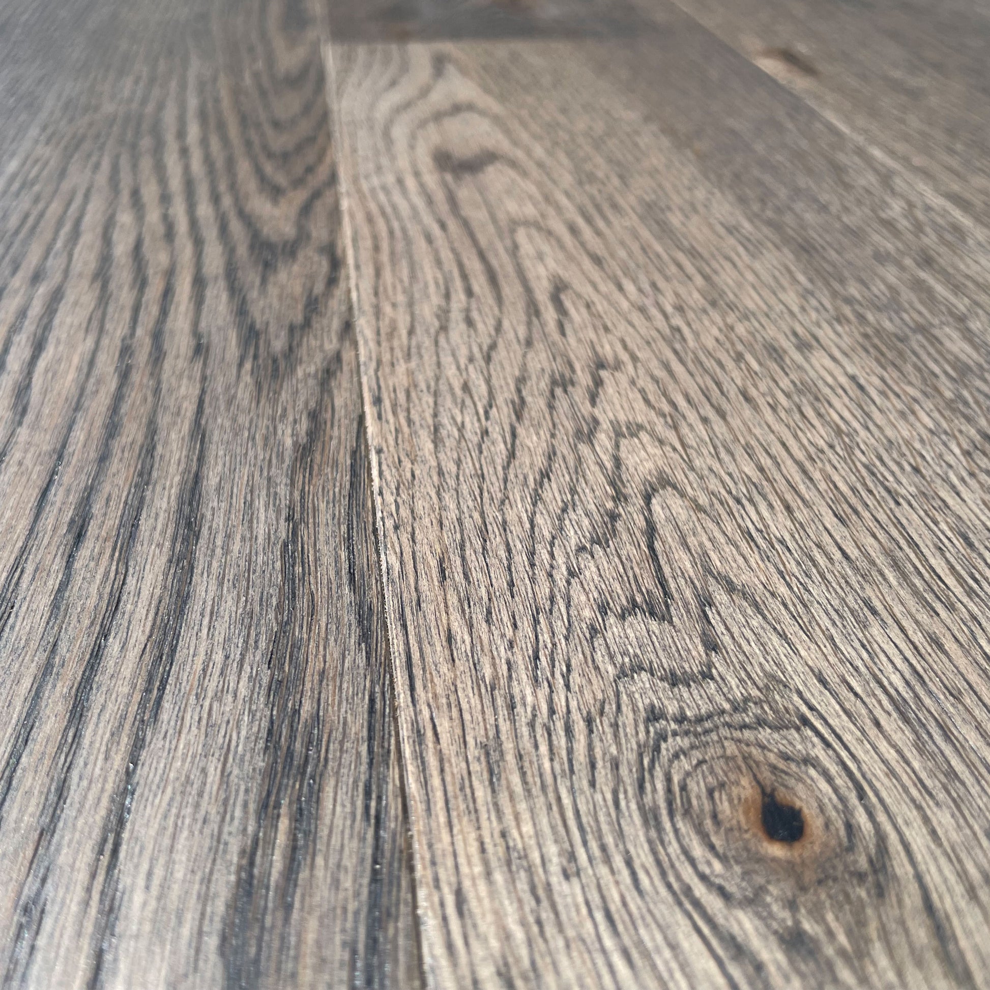 Pavimento in legno di rovere prefinito verniciato spazz. 10x125x900 linea PLANET mod. ROUGH SEA - Eternal Parquet