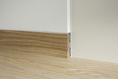Battiscopa filo muro profilpas in rovere con sottostruttura alluminio - Eternal Parquet