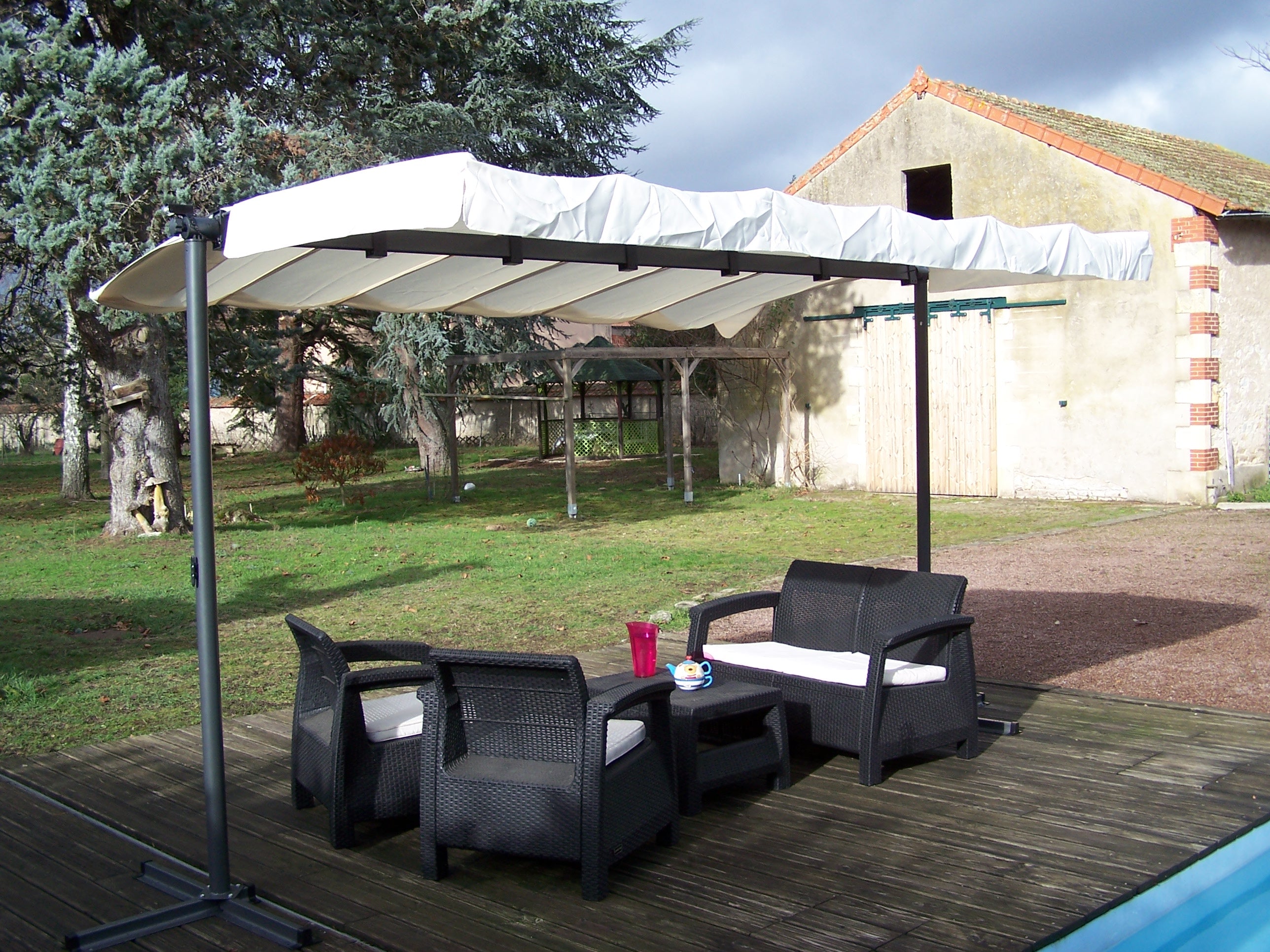 Pegola A Baldacchino Con Telo Girevole Ed Allungabile 250x350x220cm - Eternal Parquet