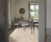 posa in opera a 1 euro Parquet MAXILISTONE prefinito KAHRS FOUNDERS COLLECTION mod. "OLOF" 15x187x2420 spazzolato,raschiato a mano, bisellato, Bianco acceso, olio naturale (incastro 5s flottante o incoll.) - Eternal Parquet